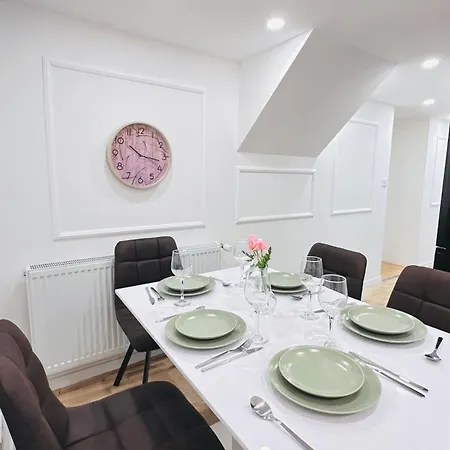 Jozsef 65 * Βουδαπέστη