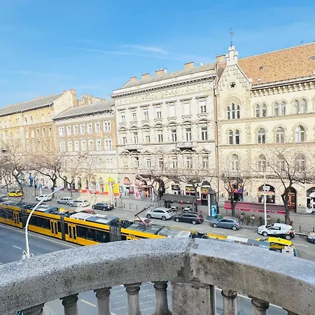 Jozsef 65 * Βουδαπέστη