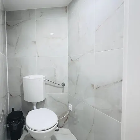 Δωμάτια σε οικογενειακή κατοικία Jozsef 65 *