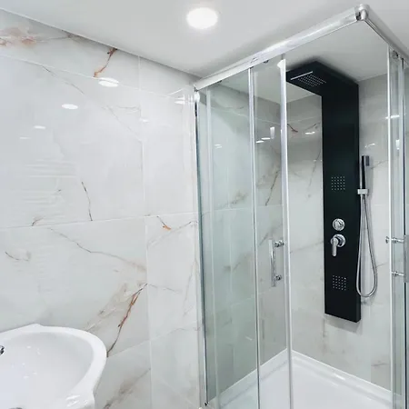 Jozsef 65 Δωμάτια σε οικογενειακή κατοικία