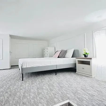 Jozsef 65 부다페스트