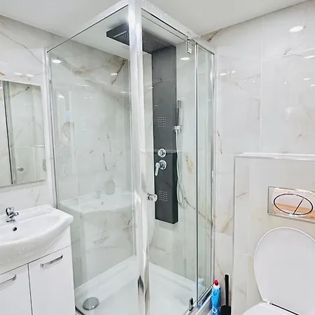 Jozsef 65 Budapešť